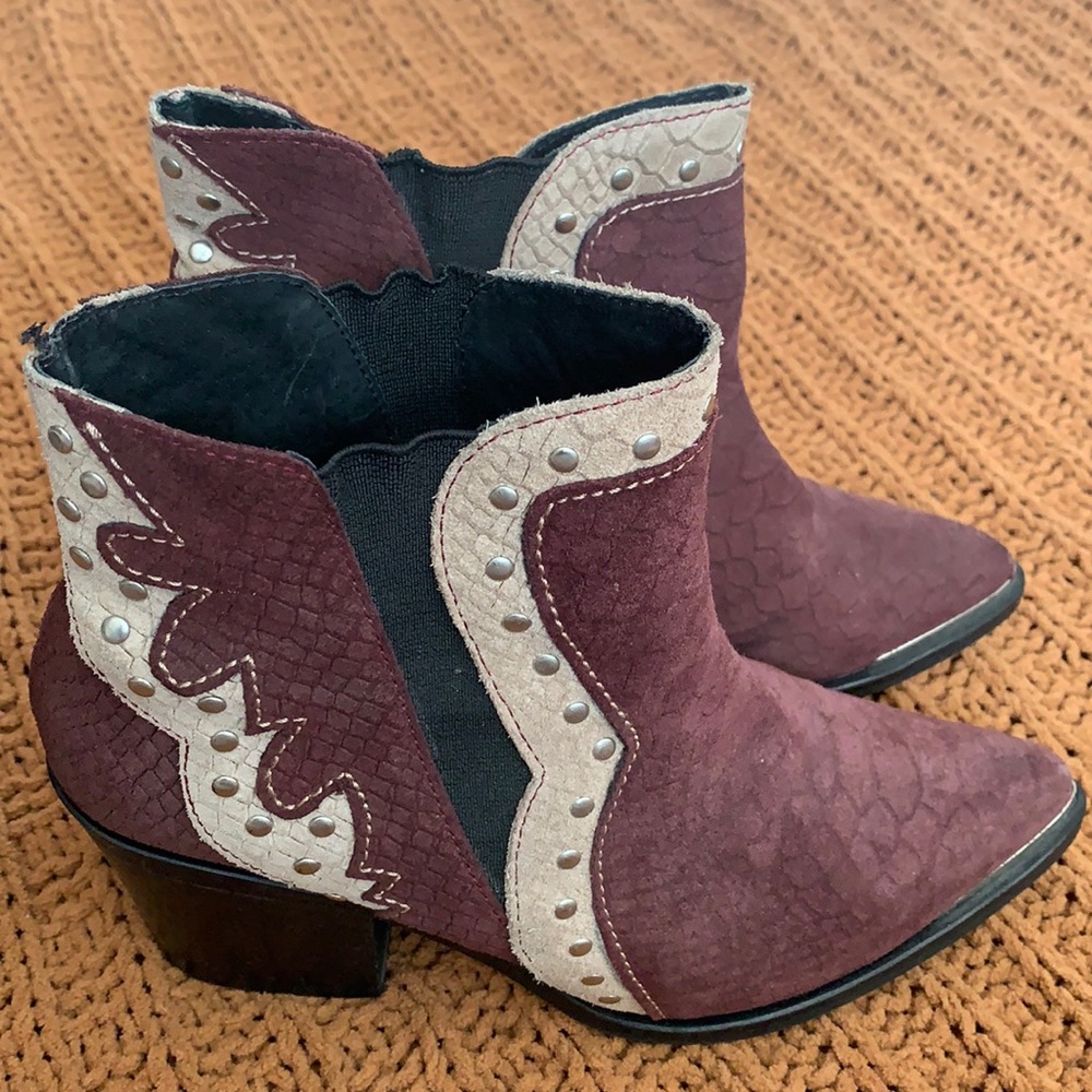 Western Ankle boots